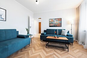 Friends - by Kairos Apartments