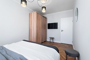 Friends - by Kairos Apartments