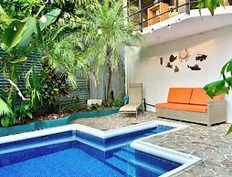 Beautiful private villa w private pool