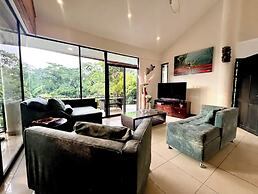 Beautiful private villa w private pool