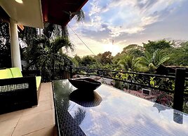 Beautiful private villa w private pool