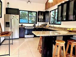 Beautiful private villa w private pool