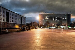 Gold - by Kairos Apartments