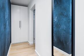 Gold - by Kairos Apartments