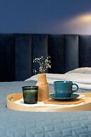 Gold - by Kairos Apartments