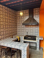 Casa Colonial en Pueblo Mágico by Adhoc