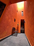 Casa Colonial en Pueblo Mágico by Adhoc