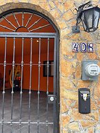 Casa Colonial en Pueblo Mágico by Adhoc