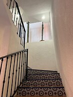 Casa Colonial en Pueblo Mágico by Adhoc