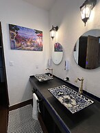 Casa Colonial en Pueblo Mágico by Adhoc