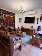 Casa Colonial en Pueblo Mágico by Adhoc