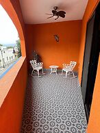 Casa Colonial en Pueblo Mágico by Adhoc