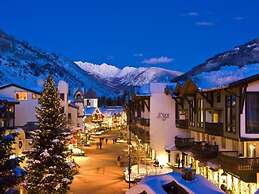 Creekside 2 Bedroom Condo in Vail Village Near Covered Bridge