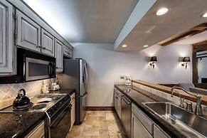 Cozy 1 Bedroom in Vail Village at the Covered Bridge