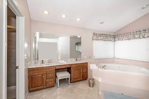 Luxurious Dream Home For 10!