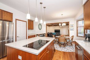 Luxurious Dream Home For 10!