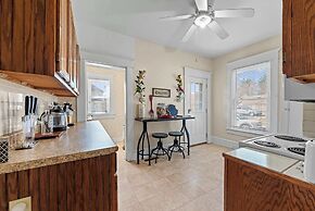 Summit Scholars Suites For 12!