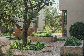 The Long Circle House