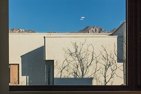 The Long Circle House