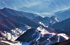 The Long Circle House