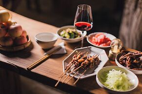 The Long Circle House