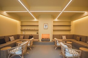 The Long Circle House