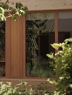 The Long Circle House