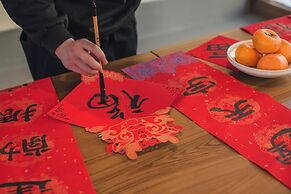 The Long Circle House