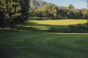 The Long Circle House