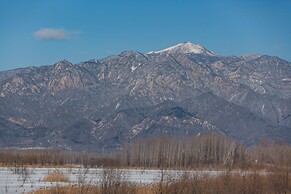 The Long Circle House