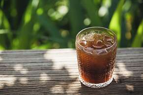 The Long Circle House