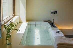 The Long Circle House