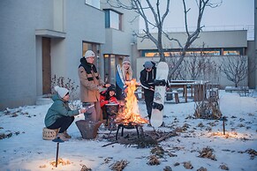 The Long Circle House