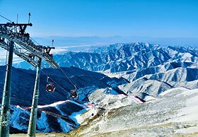 The Long Circle House