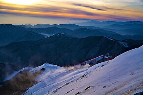 The Long Circle House