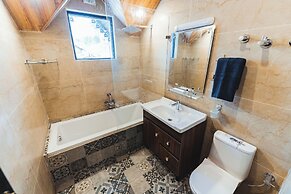 Chinar Wood Cottage
