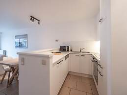 Apartment Near Albert Beach With Terrace