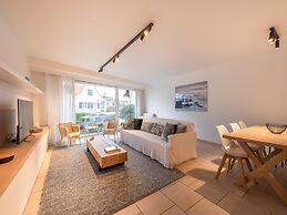 Apartment Near Albert Beach With Terrace