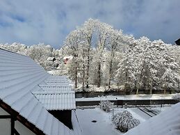 Landhotel Der Distelhof mit Scheunencafé