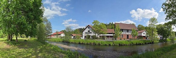 Landhotel Der Distelhof mit Scheunencafé