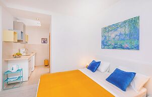 Bis Studio Apartment 4