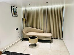 Royal Plaza Inn by RAK Rooms