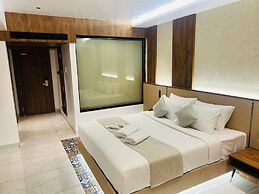 Royal Plaza Inn by RAK Rooms