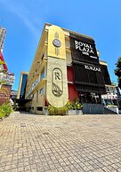 Royal Plaza Inn by RAK Rooms