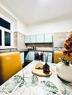 5BR Apt For 10 Walk to Kaufpark Alterlaa