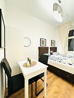 5BR Apt For 10 Walk to Kaufpark Alterlaa