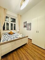 5BR Apt For 10 Walk to Kaufpark Alterlaa