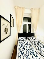 5BR Apt For 10 Walk to Kaufpark Alterlaa