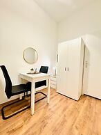 5BR Apt For 10 Walk to Kaufpark Alterlaa