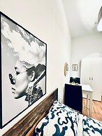 5BR Apt For 10 Walk to Kaufpark Alterlaa